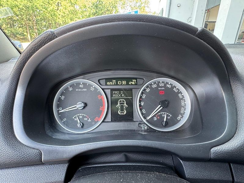 Škoda Roomster (2009) 1.4 16V - fotka 20 z 42