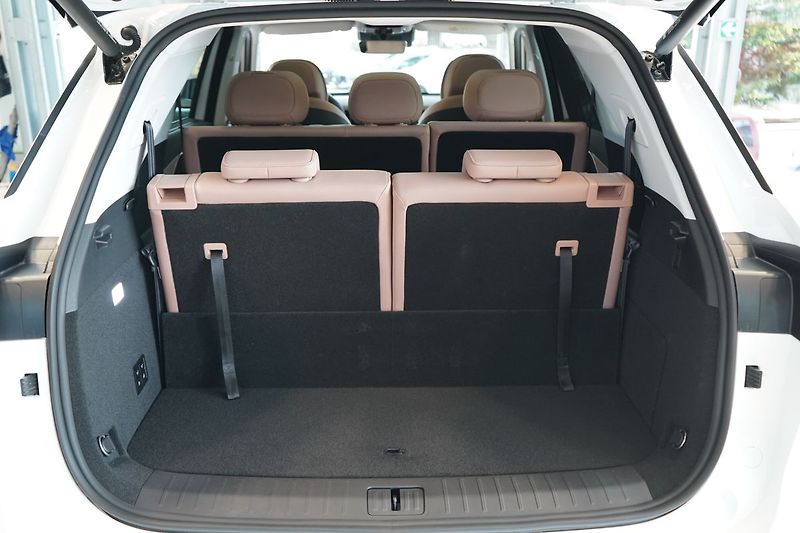 Chery Ostatní (2026) UNIQUE 1.5 TGDI PHEV - fotka 26 z 52