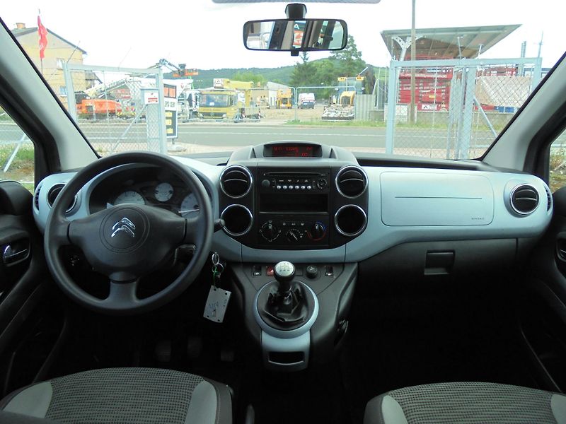 Citroën Berlingo (2013) 1.6 HDI- MULTISPACE- ČR - fotka 9 z 11