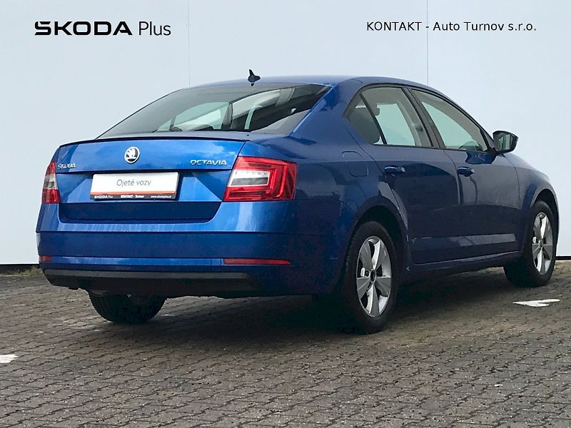 Škoda Octavia (2019) Ambition 1,5 TSI - fotka 2 z 25