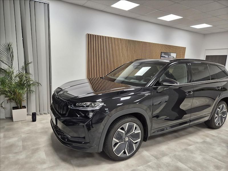Škoda Kodiaq TDI 4x4 Sportline+ - fotka 3 z 29