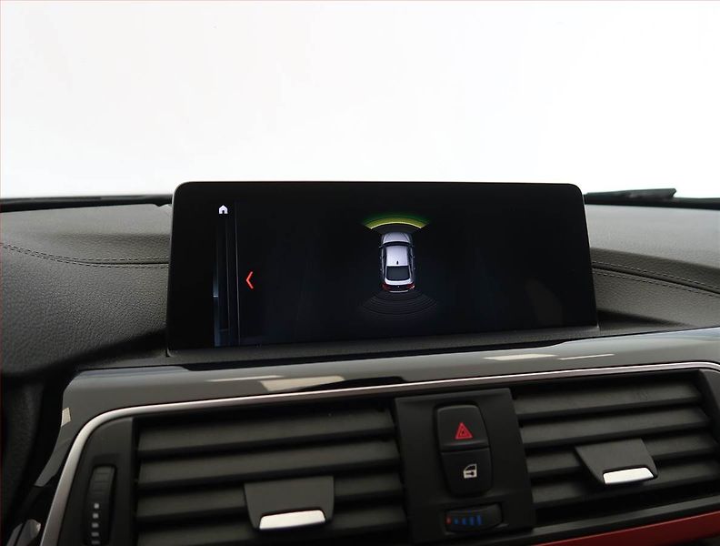 BMW Řada 4 (2018) 440i xDrive - fotka 17 z 26