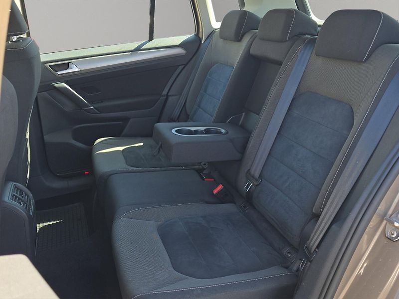 Volkswagen Golf Sportsvan (2014) 1.4 TSi 92kw, Aut. klima, Vyhř - fotka 22 z 23