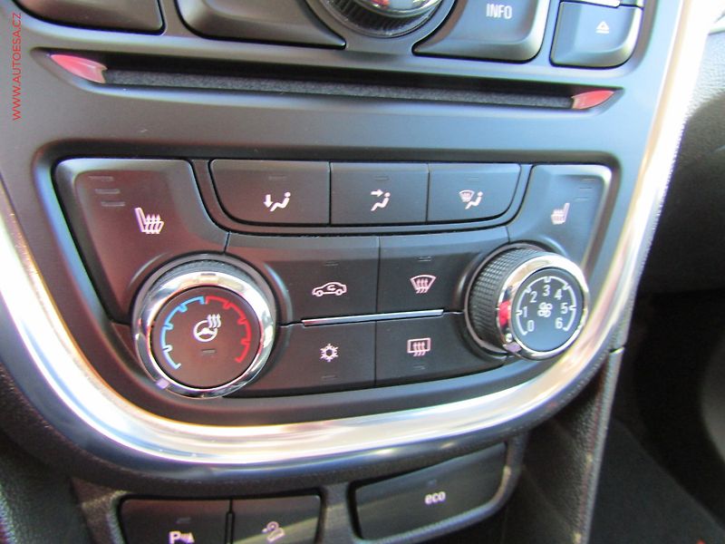 Opel Mokka (2012) 1.4 T 4x4, Edition - fotka 12 z 17