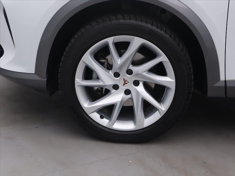 Cupra Formentor 1,5 TSI 110kW DSG DPH - fotka 21 z 28