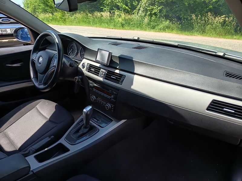 BMW Řada 7 (2006) 2.0 95kw - fotka 30 z 49