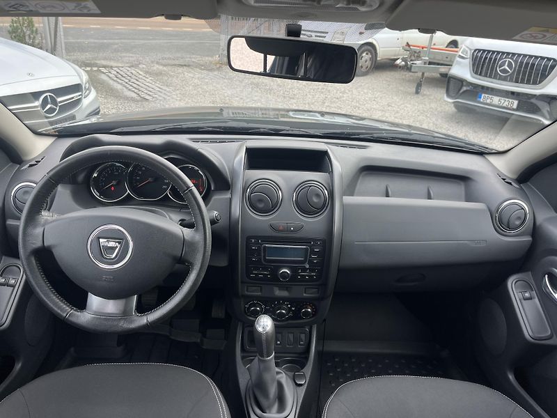 Dacia Duster (2015) 1.6i 84kw klimatizace 32000km! - fotka 17 z 19