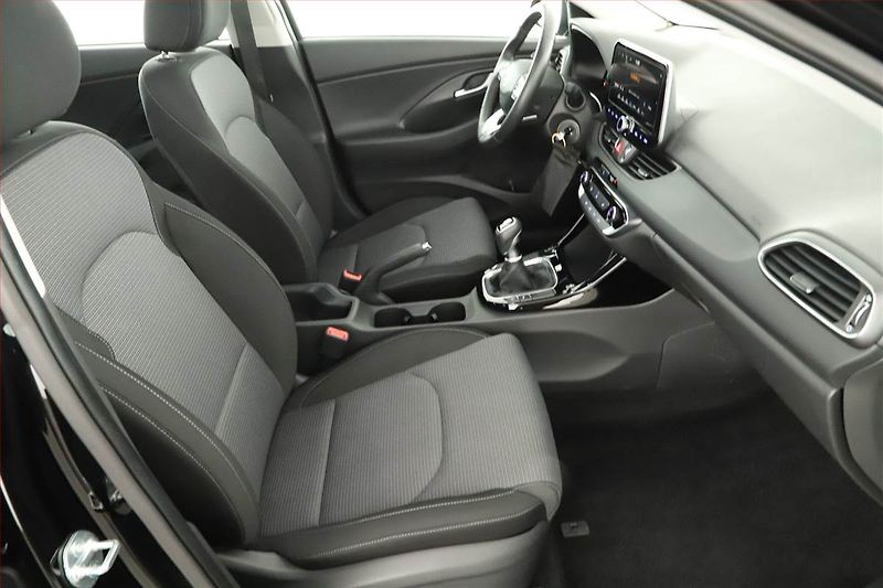 Hyundai i30 (2025) 1.0 T-GDI, Comfort, Navigace - fotka 7 z 14