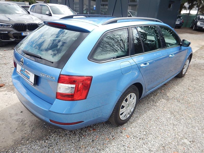 Škoda Octavia III 1.6 TDI, ČR, KLIMA - fotka 8 z 28