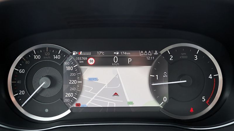 Jaguar E-Pace D200 4WD R-Dynamic/Aut/LED/fac - fotka 37 z 48