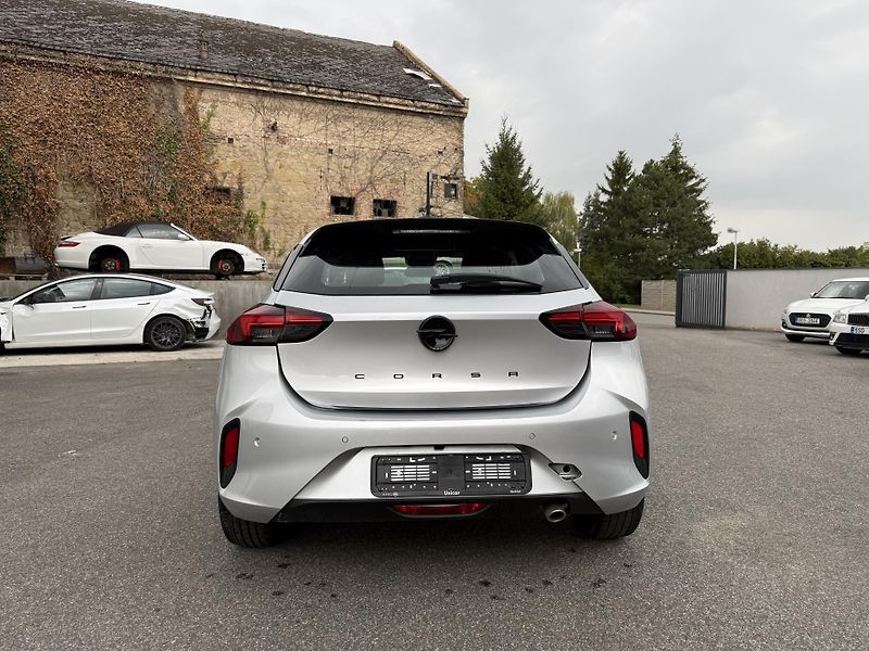Opel Corsa 1.0l 74 kW - fotka 5 z 16