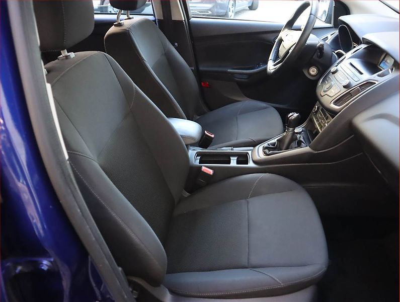 Ford Focus (2016) 1.0 EcoBoost, Serv.kniha - fotka 9 z 16