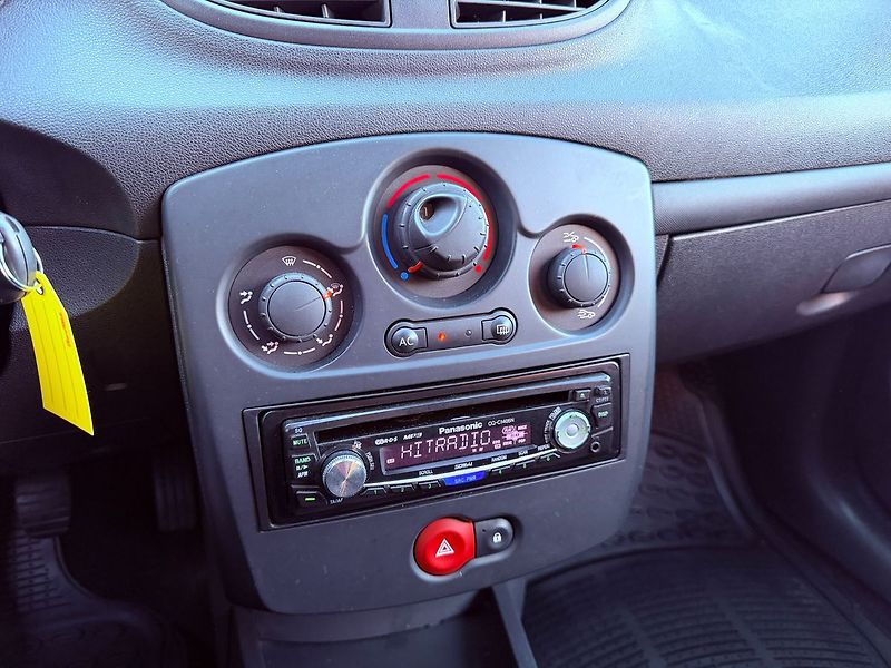 Renault Clio 1.2, ČR - fotka 18 z 21