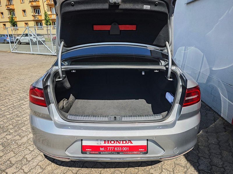 Volkswagen Passat (2017) 2.0 TDi Highline ACC Manuál - fotka 6 z 36