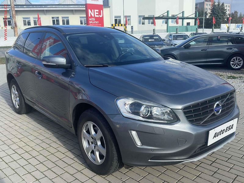 Volvo XC60 (2015) 2.0 D3, 2.maj,ČR, servis - fotografie inzerátu