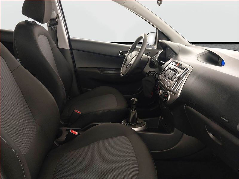 Hyundai i20 (2013) 1.2, ČR,1.maj, Serv.kniha - fotka 9 z 16