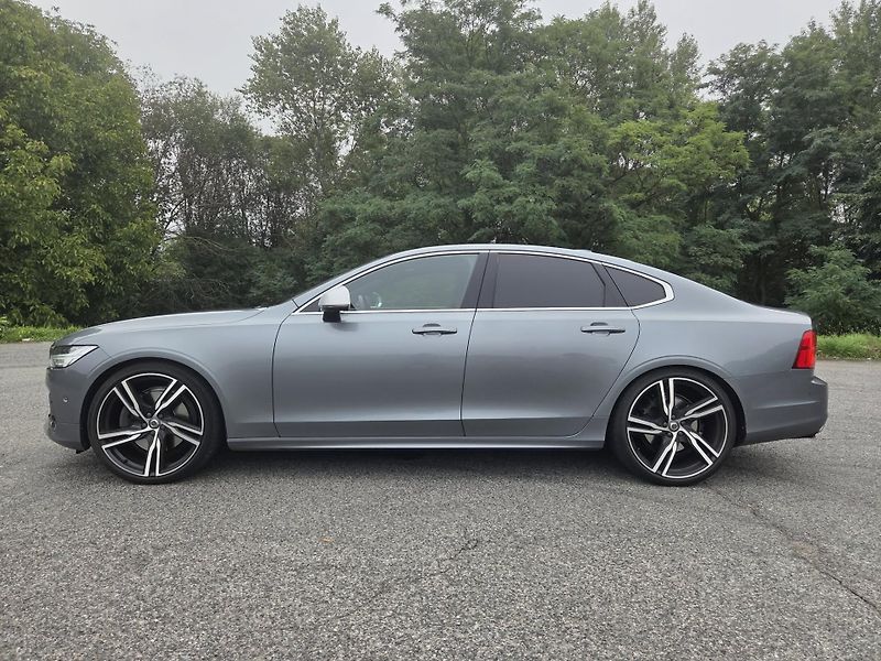 Volvo S90 (2019) - fotka 2 z 24
