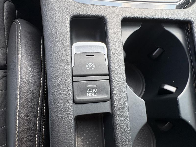 Volkswagen Passat 2,0 TDi140kW,Matrix,ACC,Kamera - fotka 14 z 45