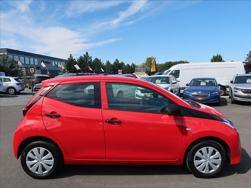 Toyota Aygo 1,0 i,NovéČR,klima,38tkm - fotka 5 z 21