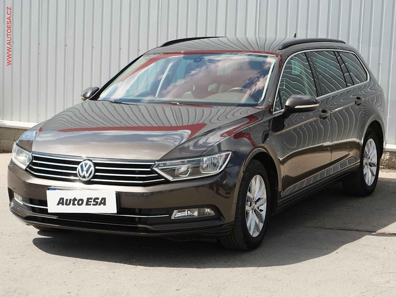 Volkswagen Passat (2016) 2.0 TDi, Comfortline - fotka 3 z 23