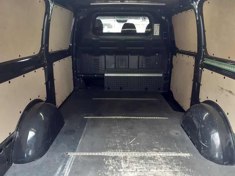 Mercedes-Benz Vito (2018) 116 CDI /LONG 120KW - fotka 26 z 37