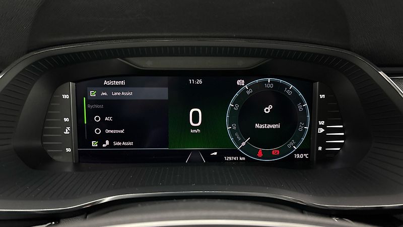 Škoda Octavia 2.0 TDI Style - fotka 10 z 27