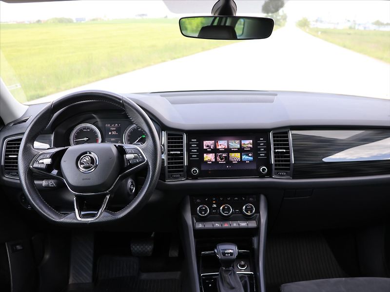 Škoda Kodiaq 2,0 TDI DSG 4x4 Style Plus DPH - fotka 27 z 35