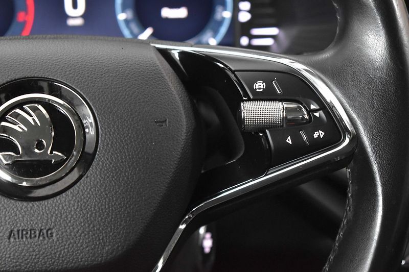 Škoda Octavia 2.0TDi*AMBITION*DPH*SERVIS - fotka 20 z 42