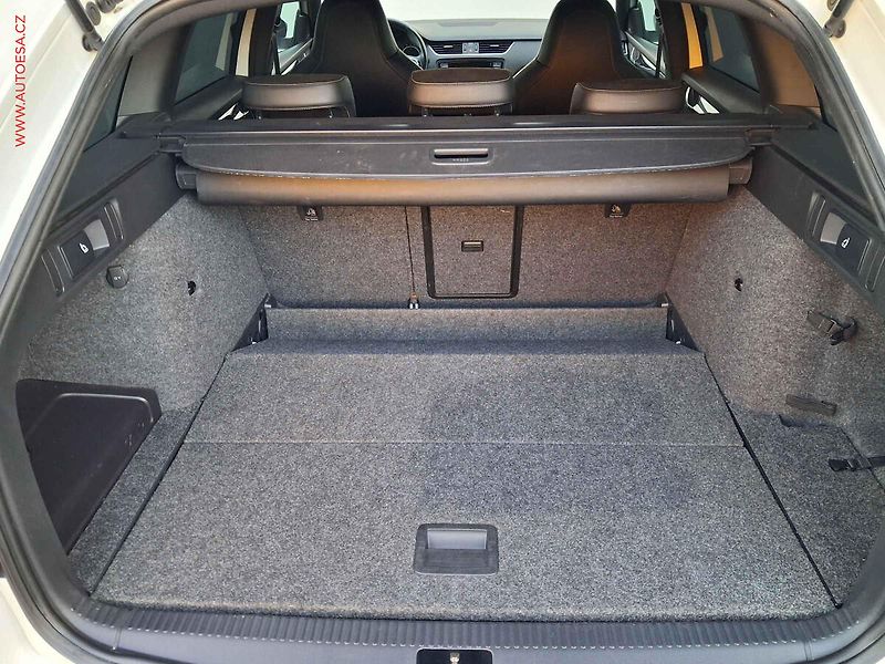 Škoda Octavia (2013) 2.0TSi, RS, DSG, bixen, navi - fotka 7 z 18