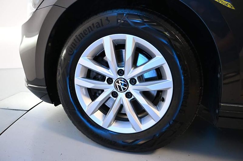 Volkswagen Passat (2023) 2.0 LED DSG ACC BUSINESS Kamer - fotka 27 z 29