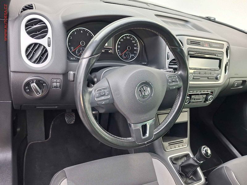 Volkswagen Tiguan (2013) 1.4 TSi, Life - fotka 12 z 17