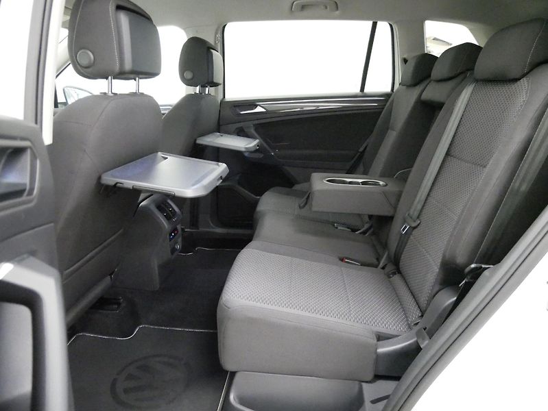 Volkswagen Tiguan Allspace - fotka 28 z 35