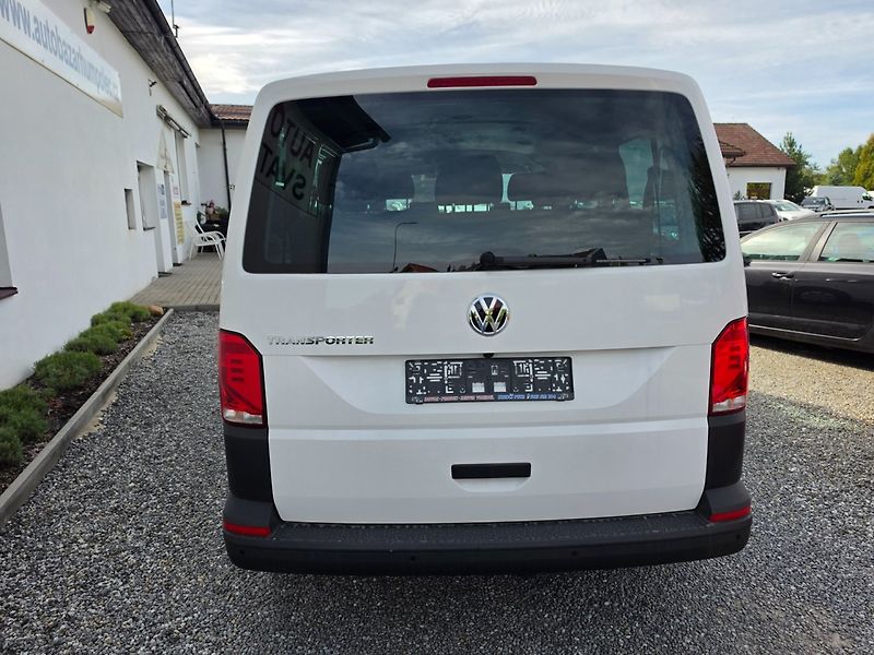 Volkswagen Transporter (2022) T6.1  2.0 TDI 9 míst - fotka 4 z 20