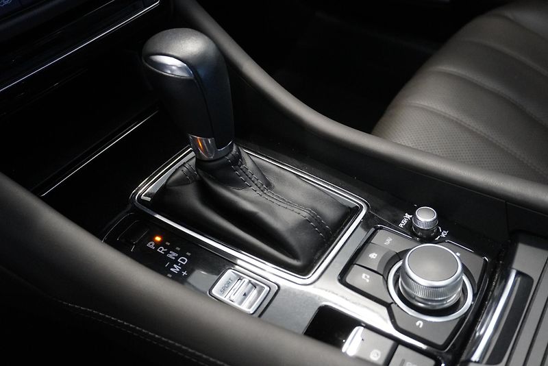 Mazda 6 (2019) 2,5 SKYACTIV-G PREMIUM AUT. - fotka 17 z 32