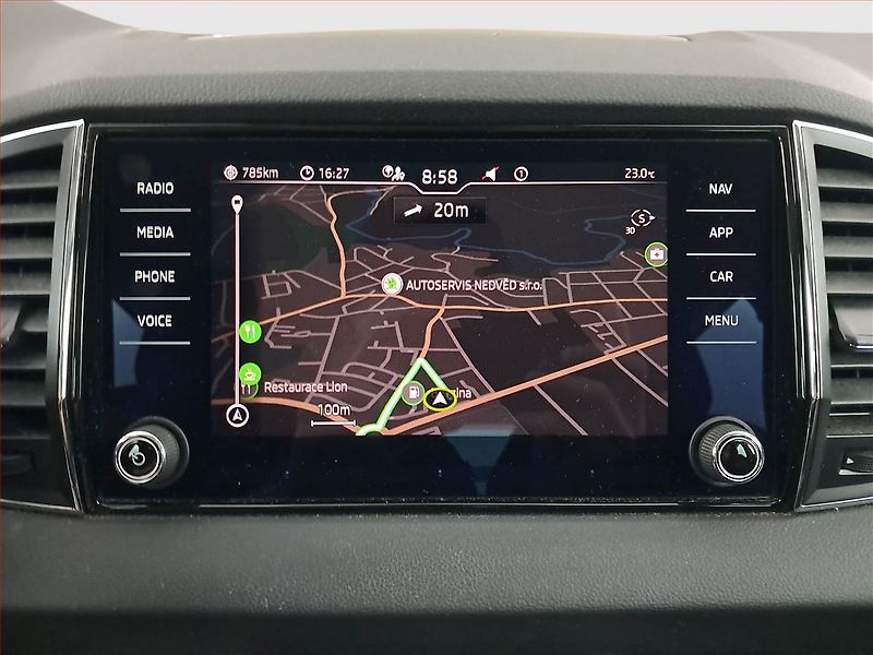 Škoda Karoq (2022) Ambition 2.0 TDI - fotka 13 z 21