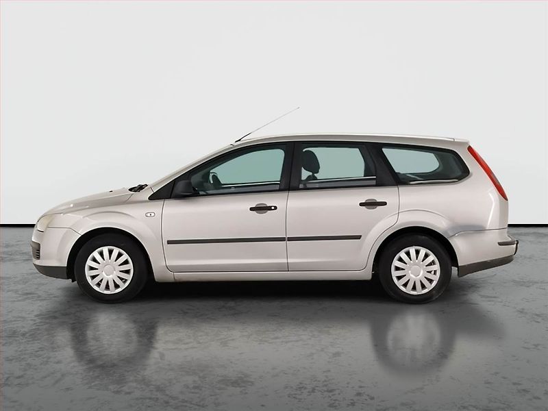 Ford Focus (2005) 1.6 TDCi, po STK, Tažné, Klima - fotka 3 z 19