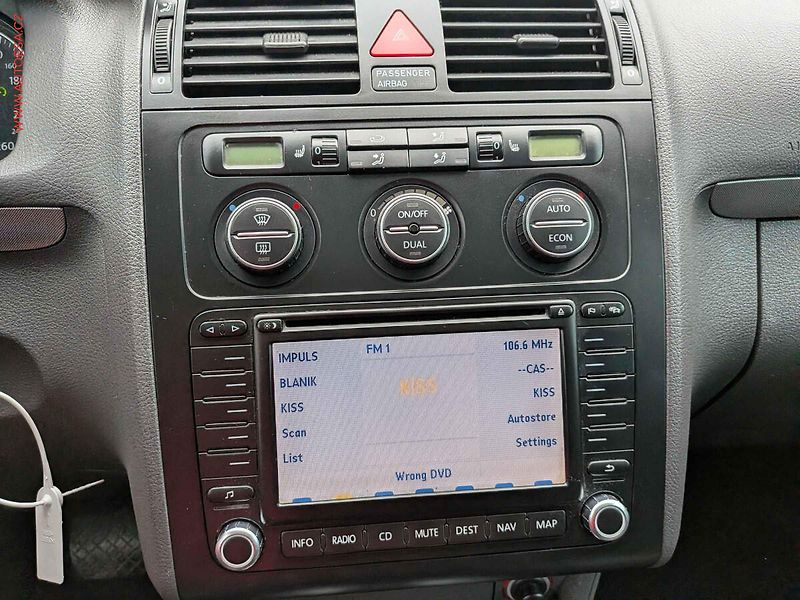 Volkswagen Touran (2006) 2.0TDi, DSG - fotka 11 z 13