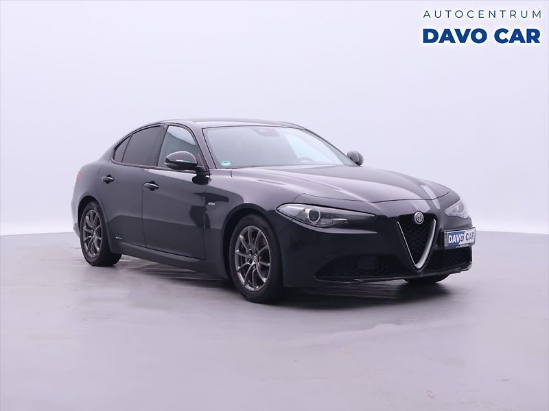 Alfa Romeo Giulia 2,1 JTD 110kW Aut. Navi Xenon - fotografie inzerátu