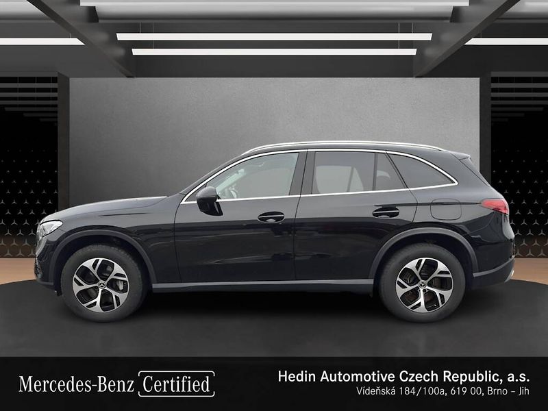 Mercedes-Benz GLC (2024) 300 e 4MATIC - fotka 2 z 29