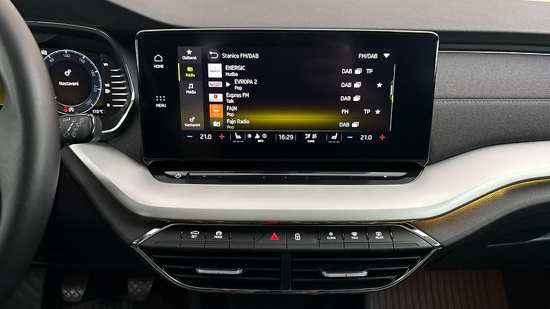 Škoda Octavia 2.0 TDI Style - fotka 11 z 25