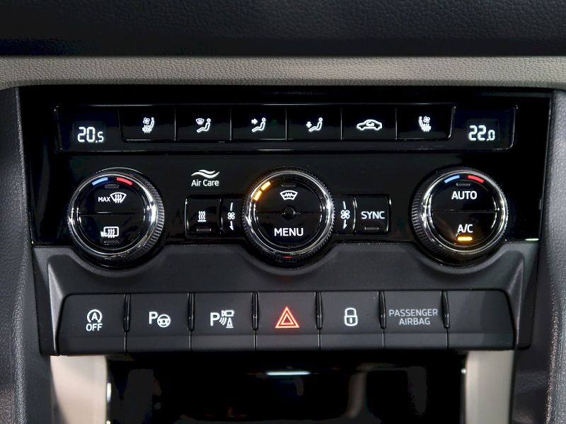Škoda Kodiaq (2022) L&K 2.0TDI 147KW 4x4 7MÍST WEB - fotka 38 z 51