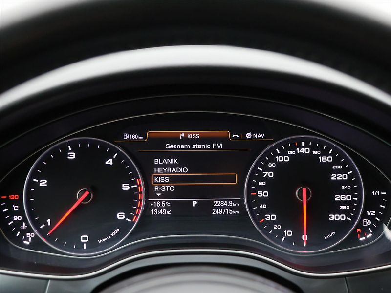 Audi A6 3,0 TDI quattro S-line Aut. - fotka 15 z 31