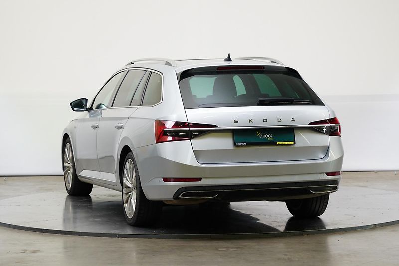 Škoda Superb - fotka 7 z 28