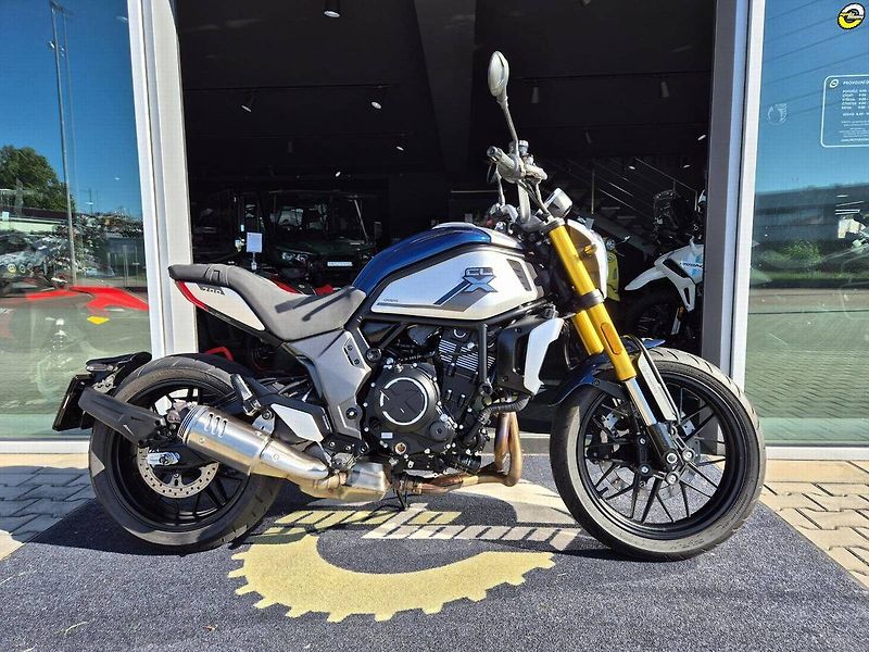 CFMOTO 700 CL-X Heritage (2022) - fotka 3 z 19