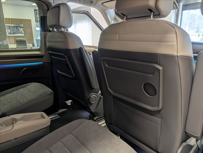 Volkswagen Multivan 1,5 TSI, 130KW, 4 MOTION Long - fotka 33 z 35