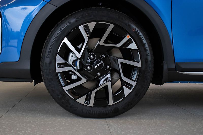 Kia XCeed 1.6 T-GDI GPF 7DCT STEEL EDITI - fotka 15 z 16