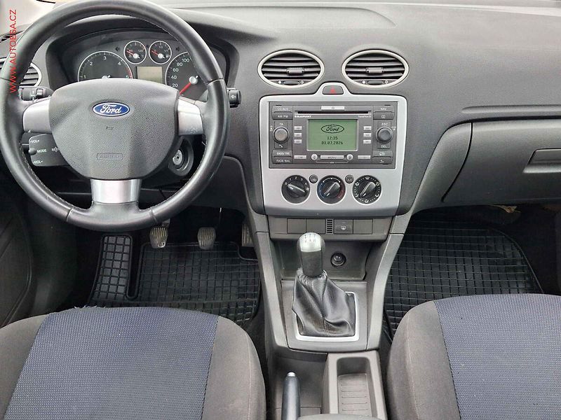 Ford Focus (2006) 1.6 TDCI, AC - fotka 8 z 16