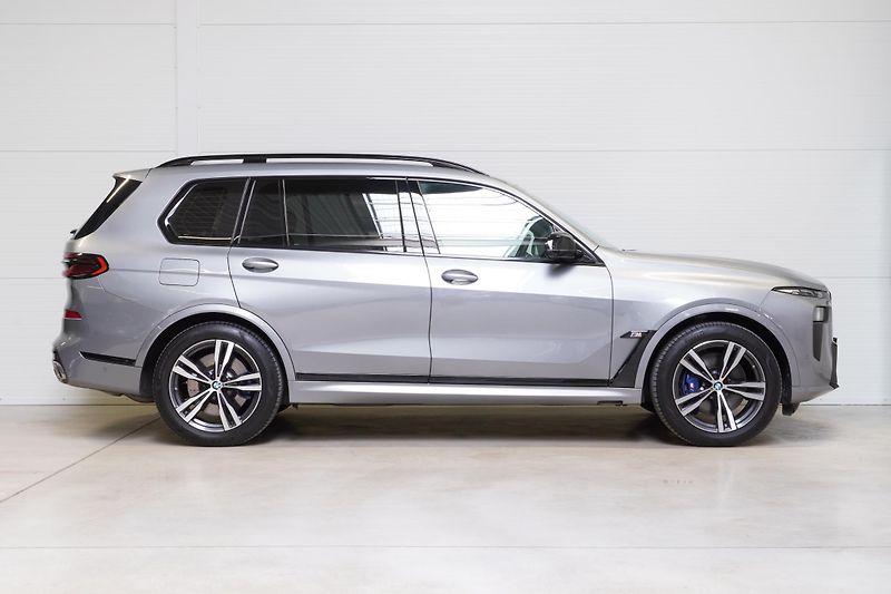 BMW X7 M60i,1.MAJ,ČR,DPH,Tažné - fotka 4 z 44