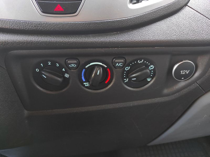 Ford Transit 2,0TDCi 7 míst, L3,ČR,Tempomat - fotka 18 z 24