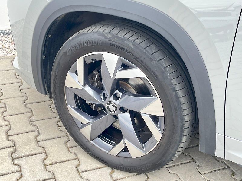 Škoda Kodiaq (2025) SPORTLINE 4X4 TD 142/2.0 A7A - fotka 11 z 35